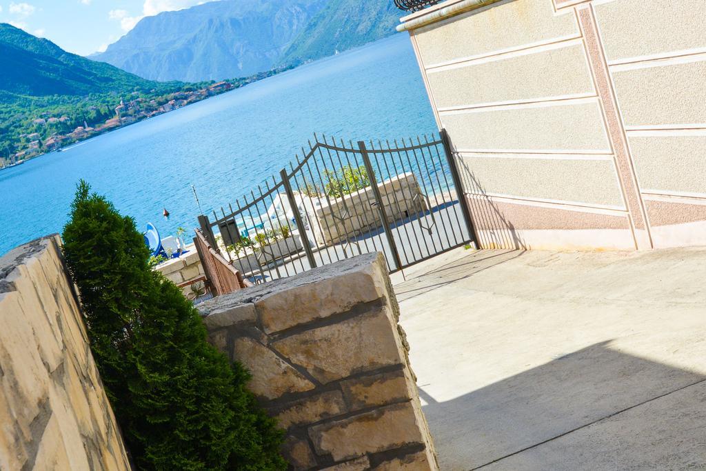 Apartment The Sea Coast Kotor Exterior foto